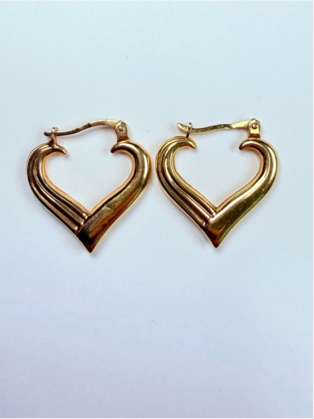 14K Solid Fine Yellow Gold Unoaerre Heart Shaped Hoop Earrings Italy